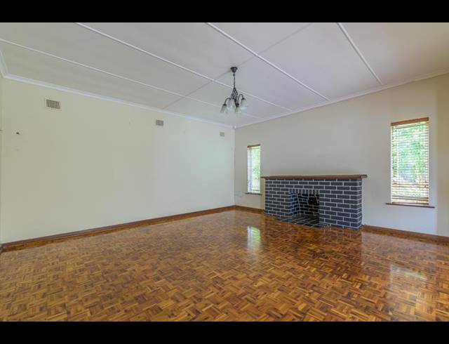 5 BEDROOM HOUSE FOR SALE IN BOUGHTON